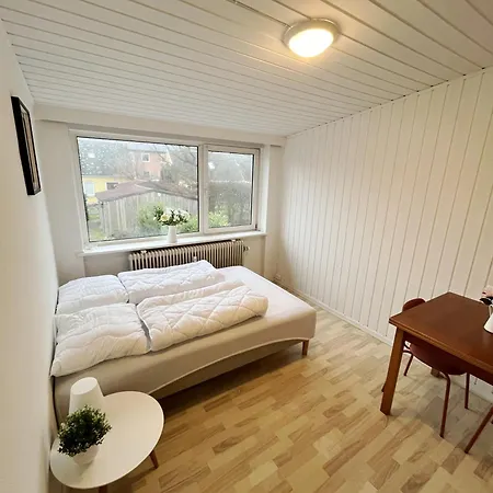 Double Room 7 With Free Parking 아파트