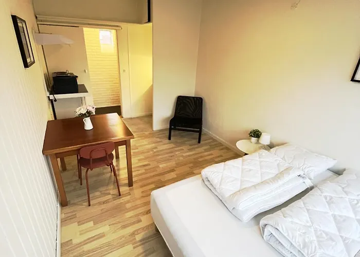 Budget 7 With Free Parking Apartament